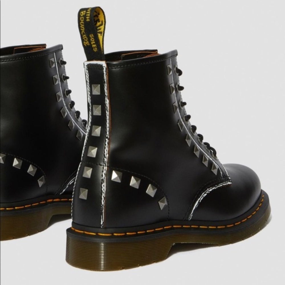 New Dr.Martens 1460 Stud BLACK ROLLED VINTAGE SMOOTH size 9